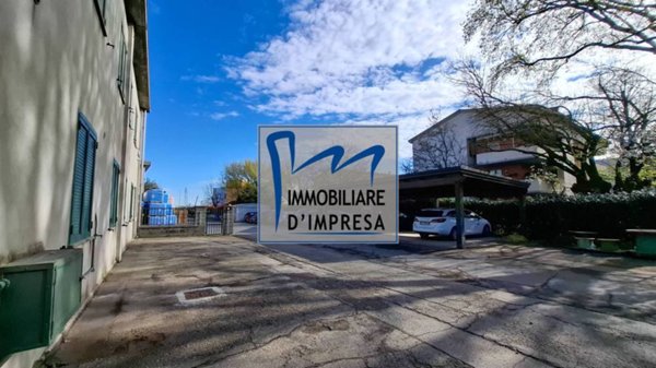 capannone in affitto a Parma