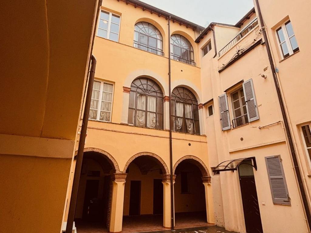 appartamento in affitto a Parma in zona Oltretorrente