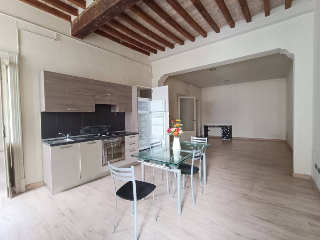appartamento in affitto a Parma in zona Centro Storico
