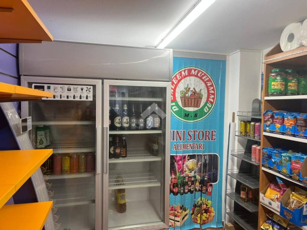 negozio in affitto a Parma in zona Centro Storico