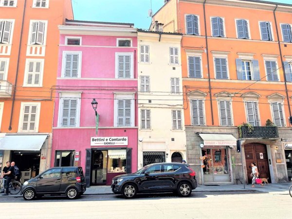 intera palazzina in affitto a Parma in zona Centro Storico