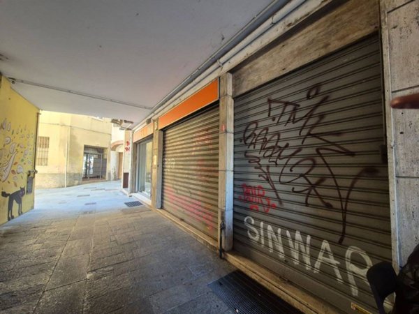 locale commerciale in affitto a Parma