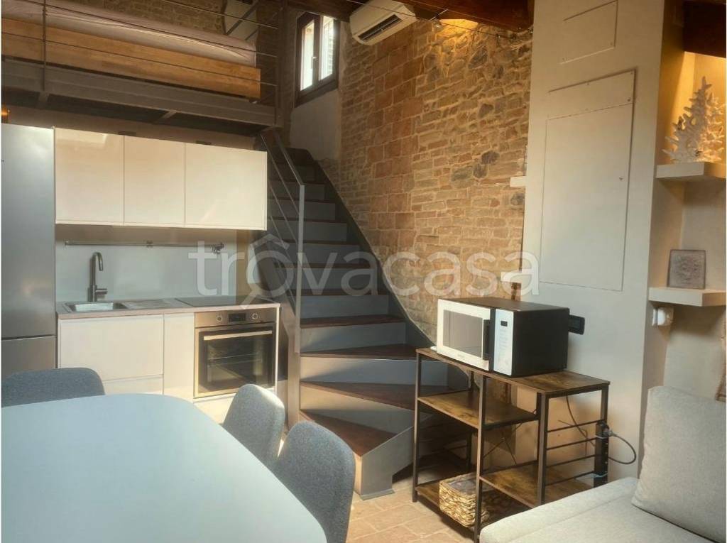 appartamento in affitto a Parma in zona Centro Storico