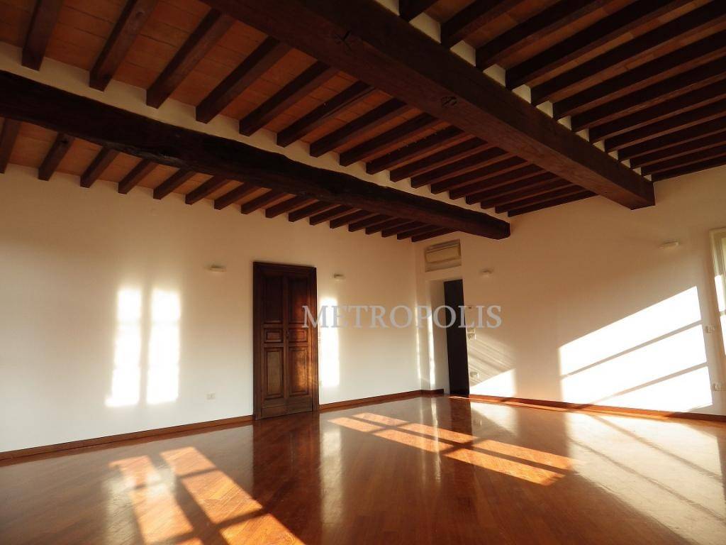 appartamento in affitto a Parma in zona Centro Storico