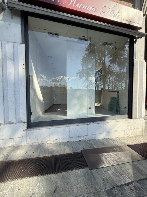 negozio in affitto a Parma