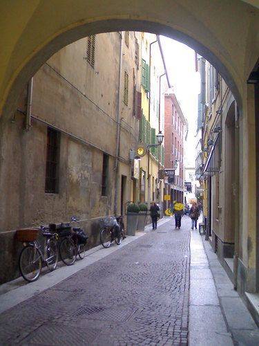 negozio in affitto a Parma