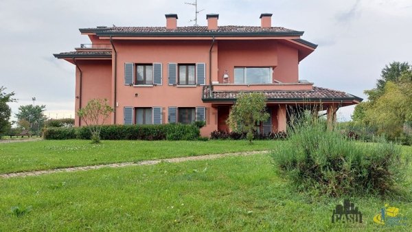 casa indipendente in affitto a Parma