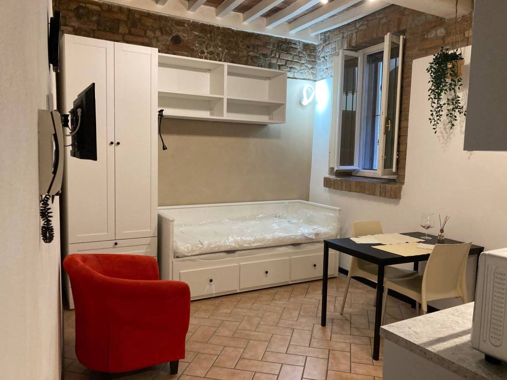 monolocale in affitto a Parma in zona Oltretorrente