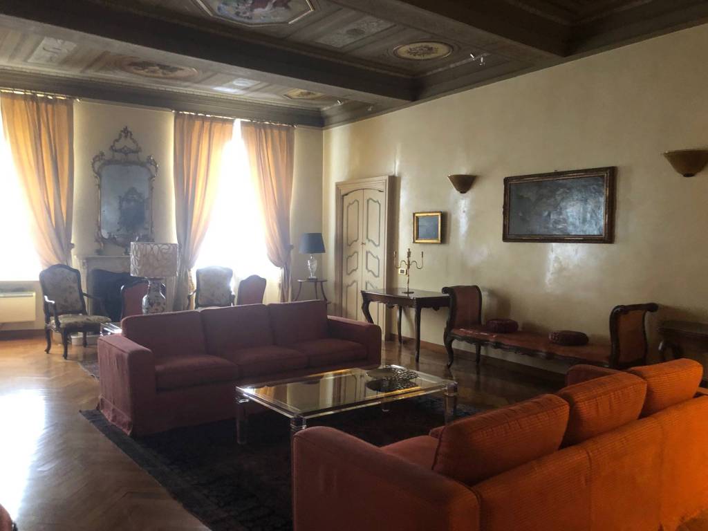 appartamento in affitto a Parma in zona Centro Storico