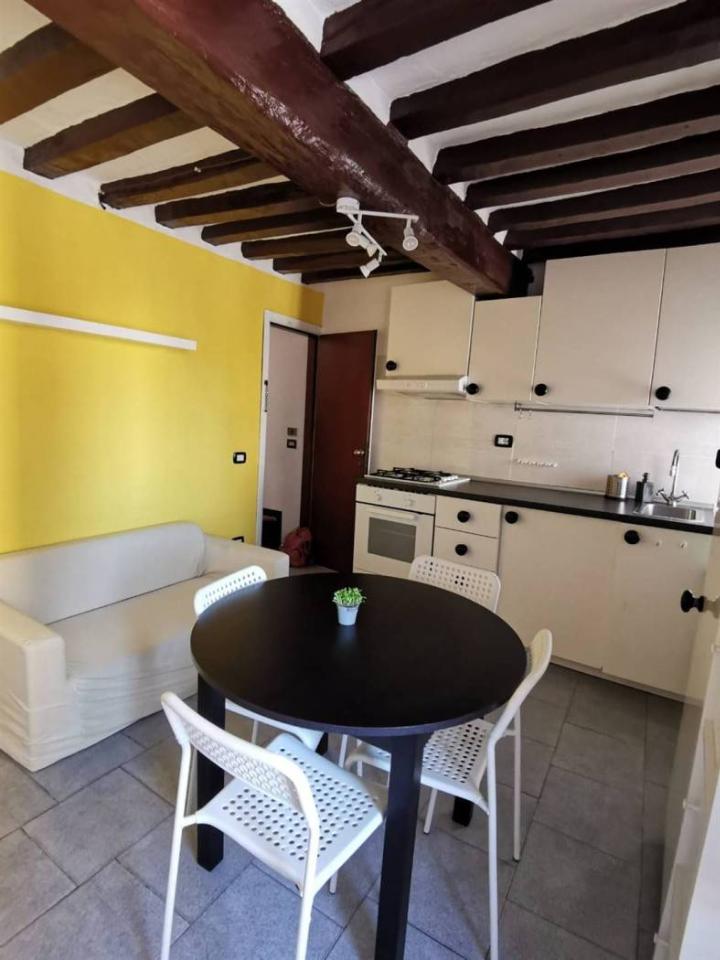 appartamento in affitto a Parma in zona Centro Storico