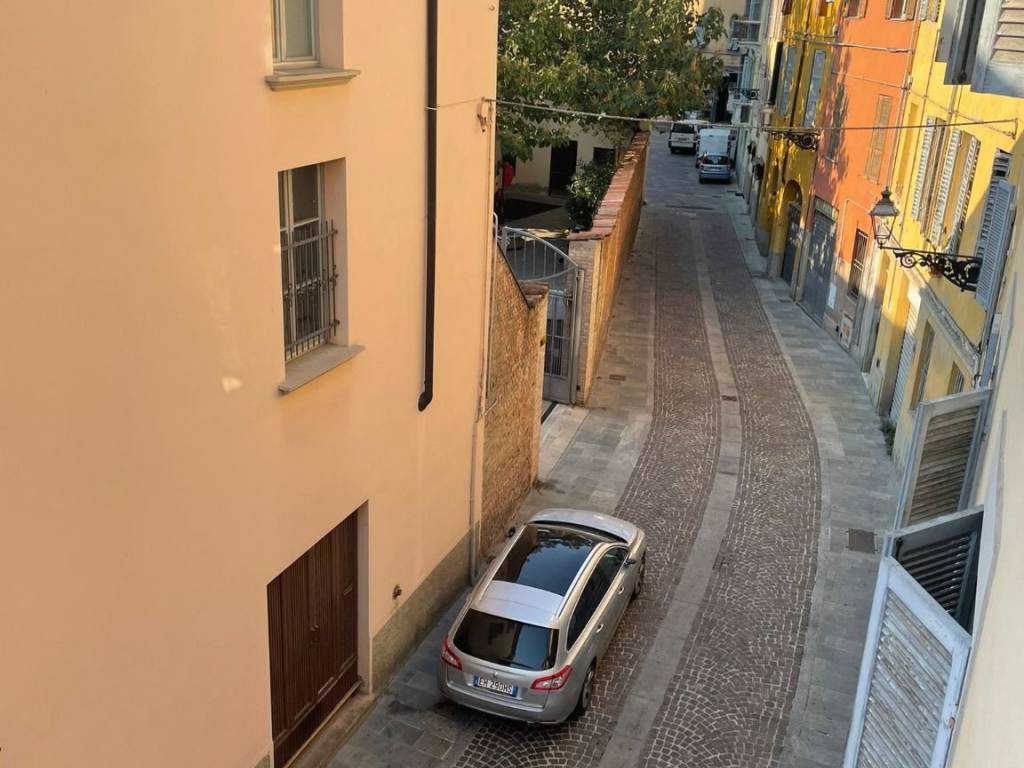 appartamento in affitto a Parma in zona Oltretorrente
