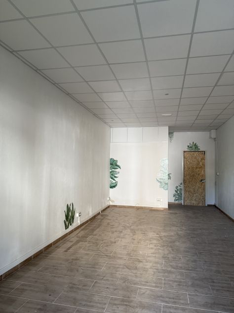 locale commerciale in affitto a Parma