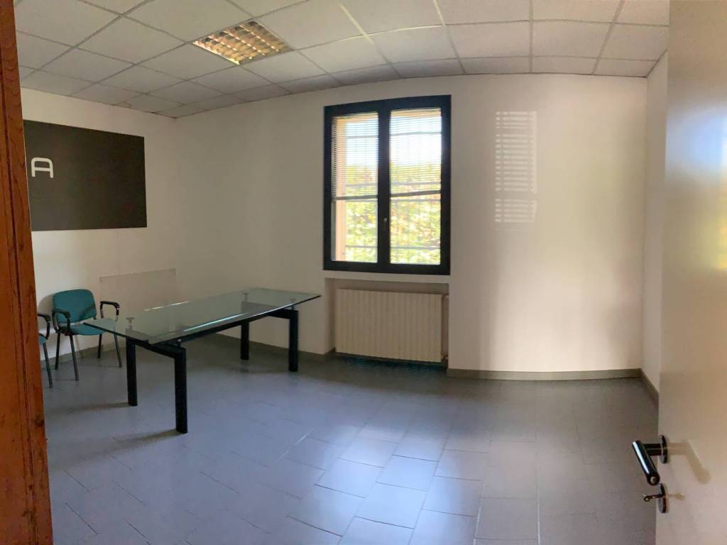ufficio in affitto a Parma in zona San Martino / Paradigna