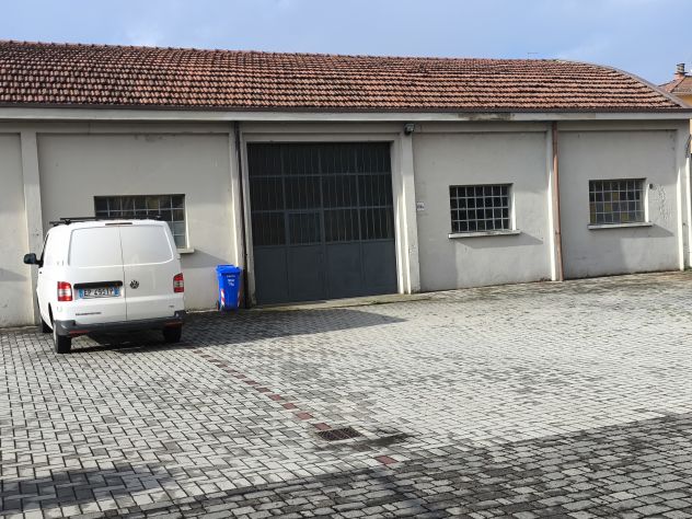 locale commerciale in affitto a Parma in zona Vigatto
