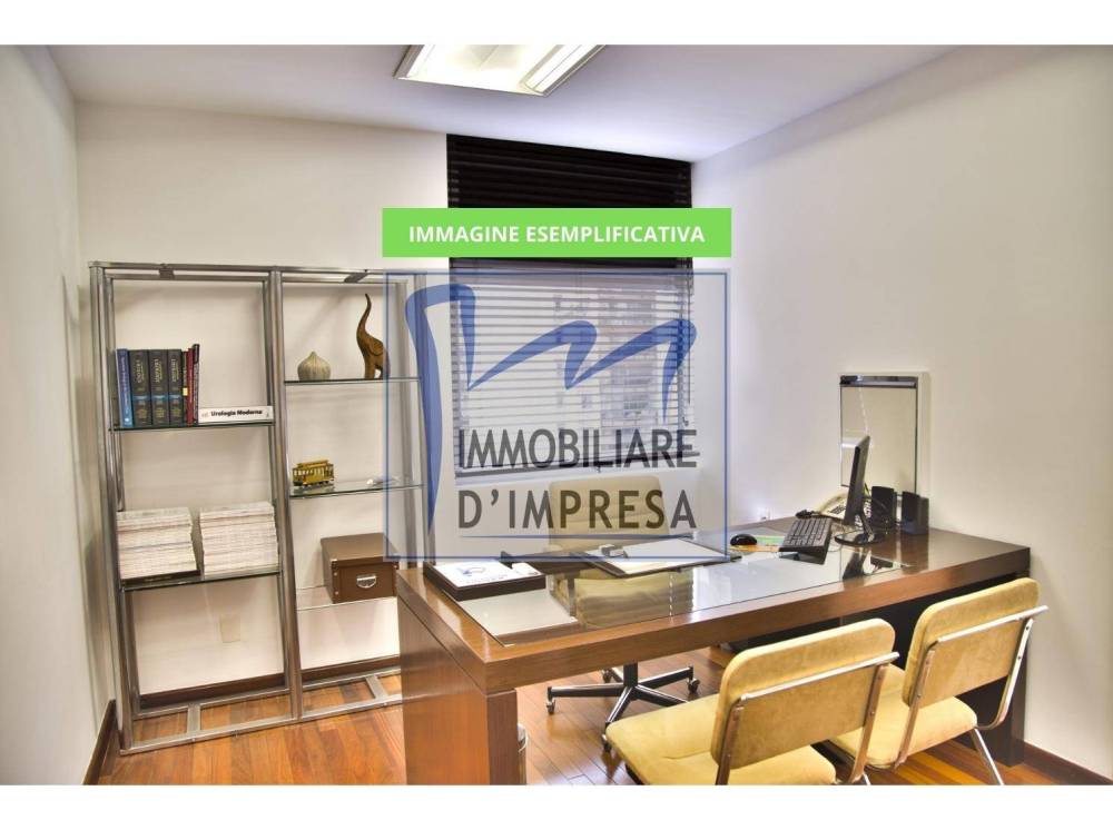 ufficio in affitto a Parma in zona Crocetta