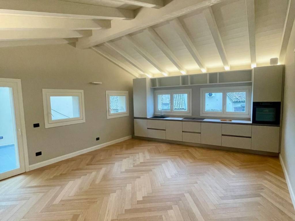 appartamento in affitto a Parma in zona Centro Storico