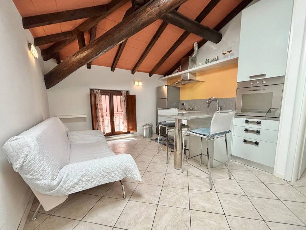 appartamento in affitto a Parma in zona Oltretorrente