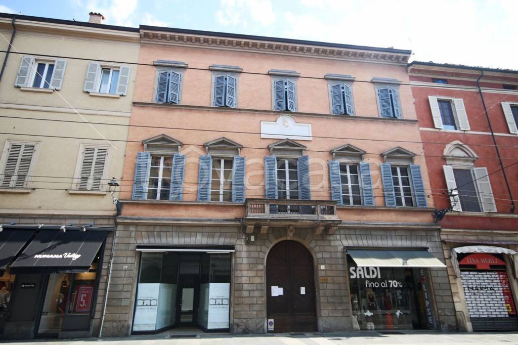 trivano in affitto a Parma in zona Centro Storico