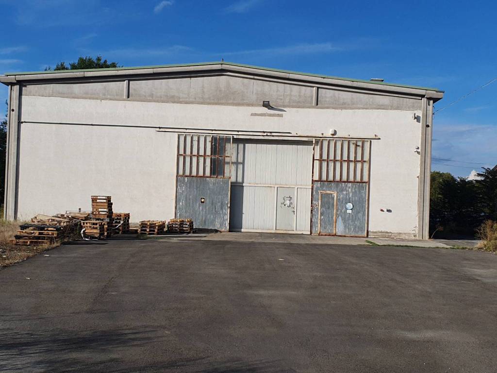 locale commerciale in affitto a Parma in zona San Lazzaro