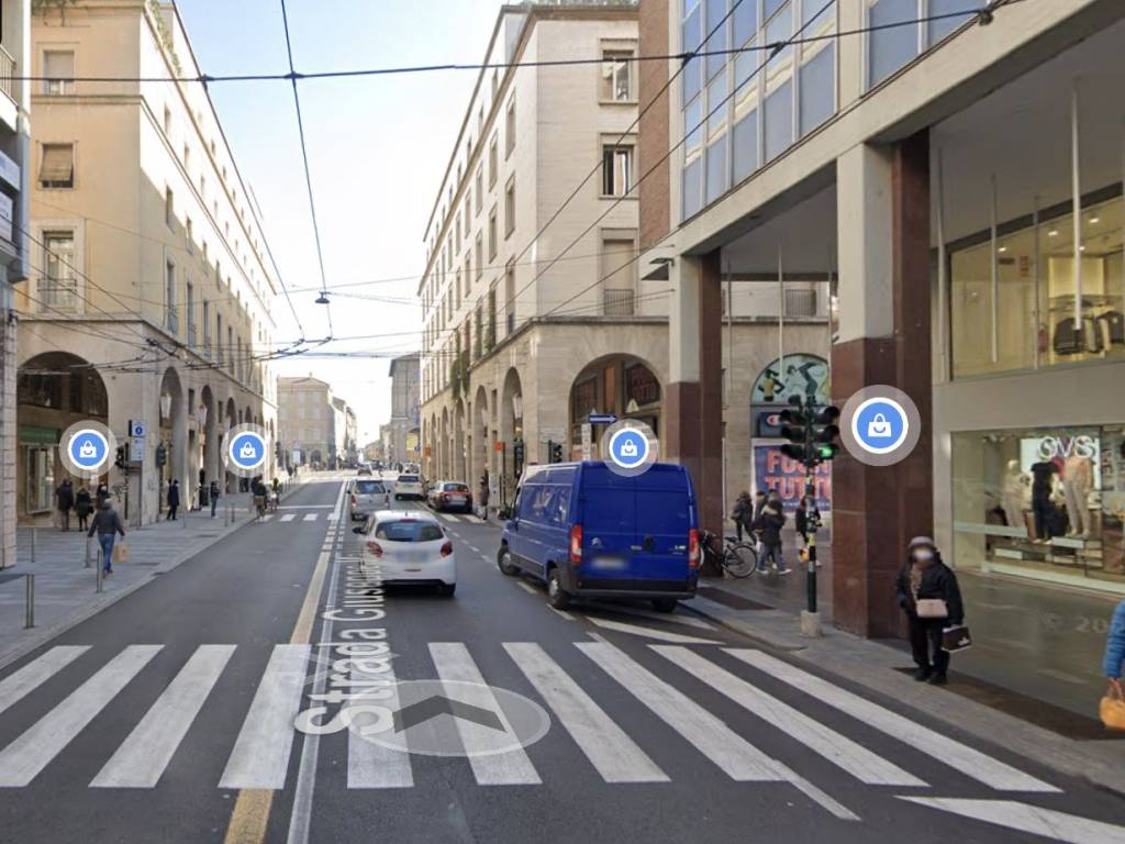 negozio in affitto a Parma