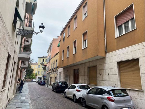 appartamento in affitto a Parma in zona Centro Storico