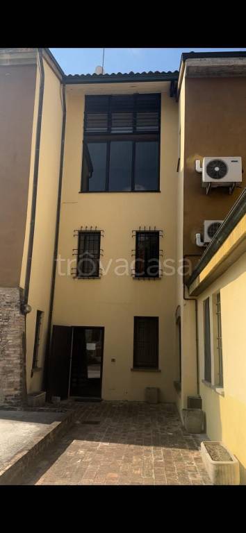 appartamento in affitto a Parma in zona Centro Storico
