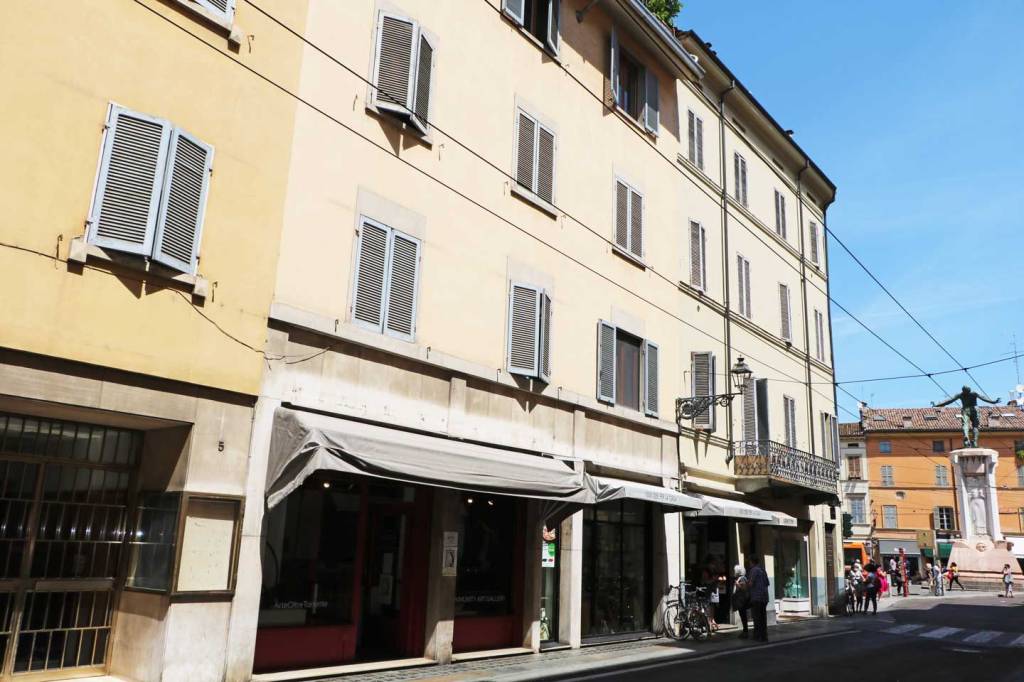 negozio in affitto a Parma in zona Oltretorrente