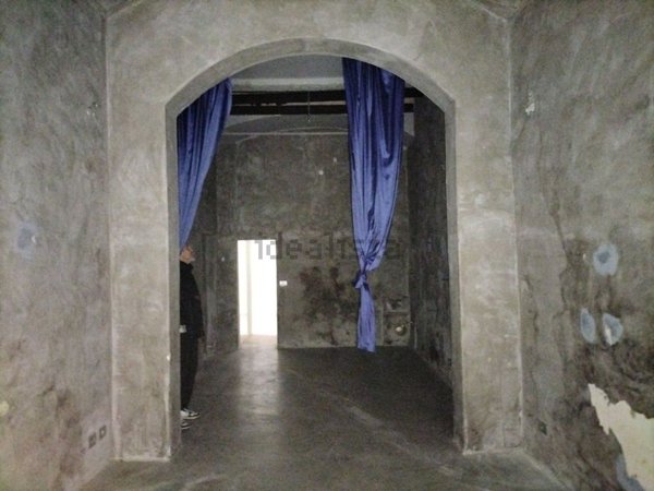 locale commerciale in affitto a Parma in zona Centro Storico