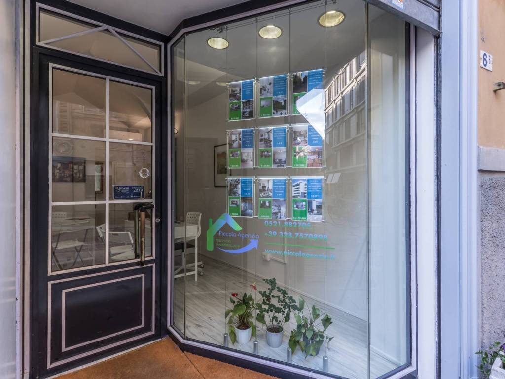 negozio in affitto a Parma in zona Centro Storico