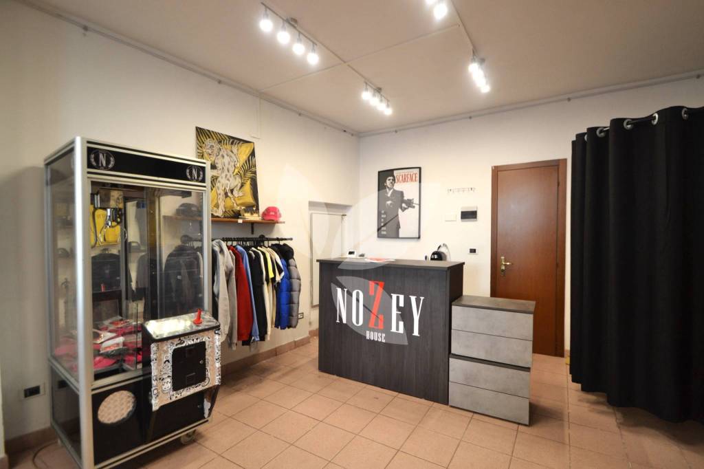negozio in affitto a Parma in zona Oltretorrente