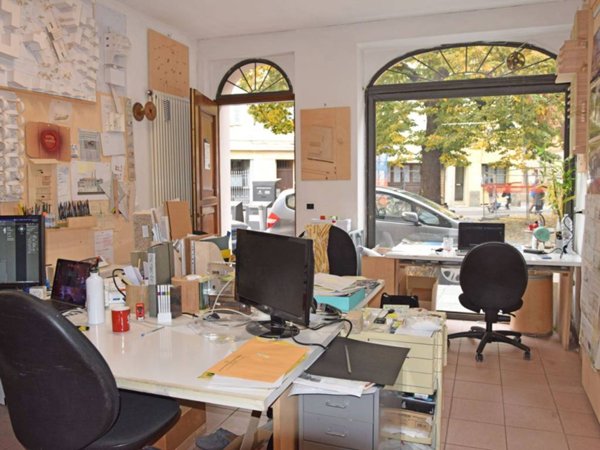 negozio in affitto a Parma
