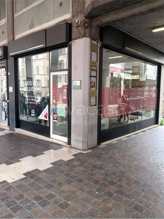 negozio in affitto a Parma in zona Centro Storico
