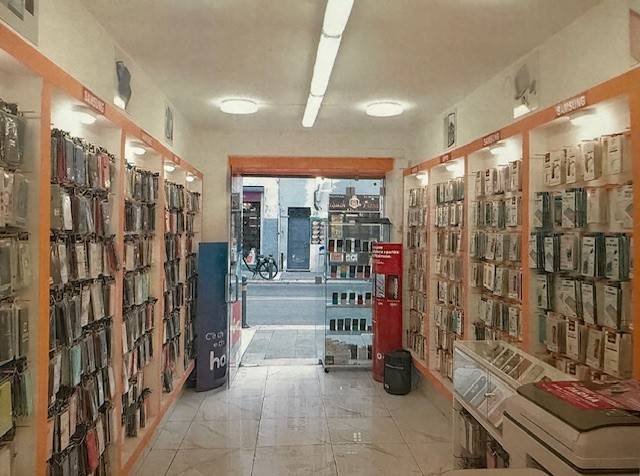 negozio in affitto a Parma in zona Centro Storico