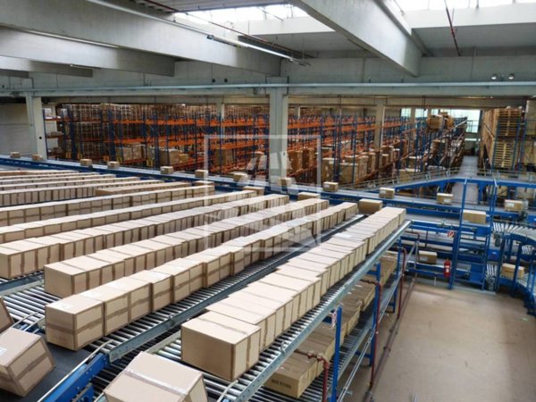 locale commerciale in affitto a Parma in zona San Leonardo