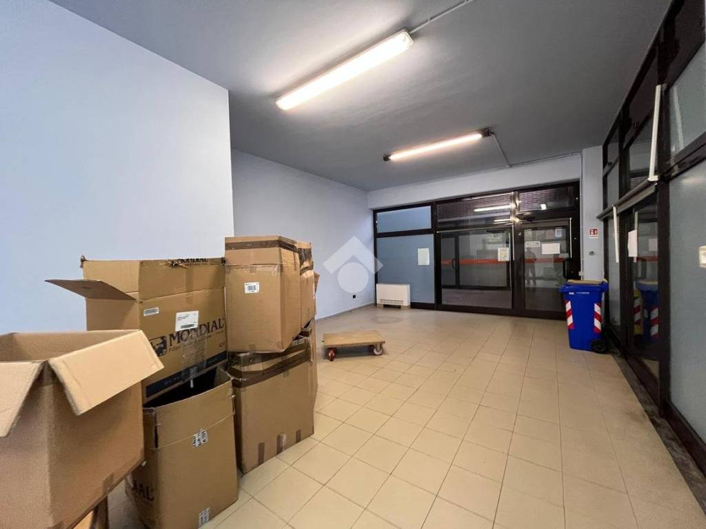 negozio in affitto a Parma in zona San Pancrazio