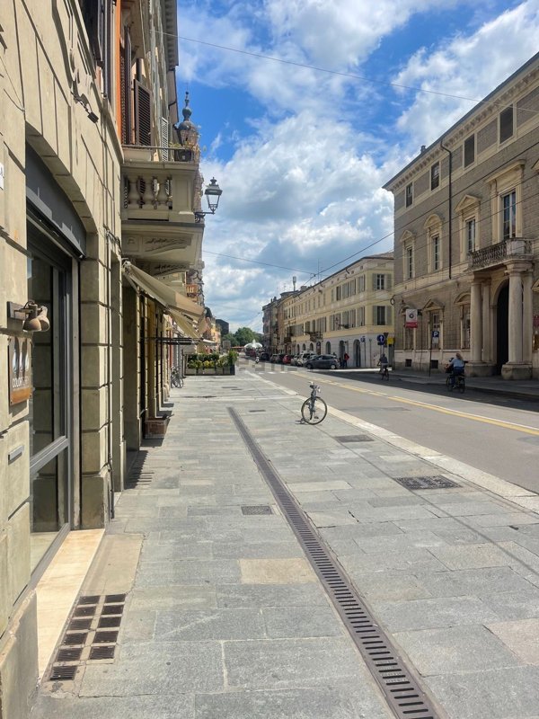negozio in affitto a Parma in zona Centro Storico