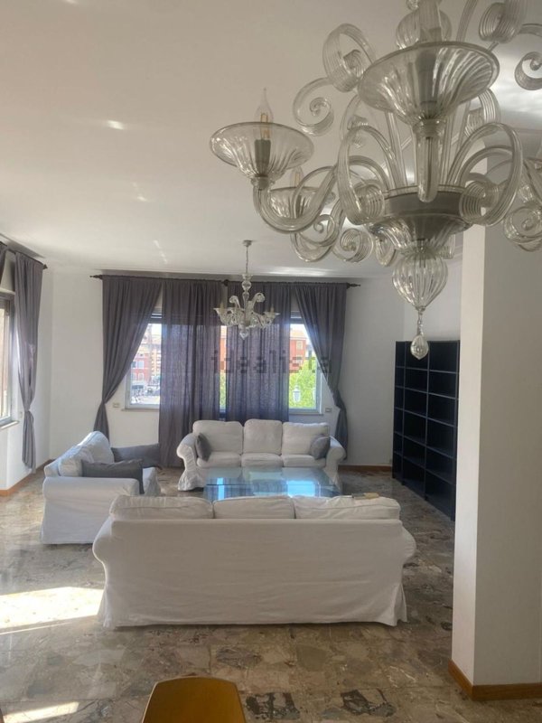 appartamento in affitto a Parma in zona Oltretorrente