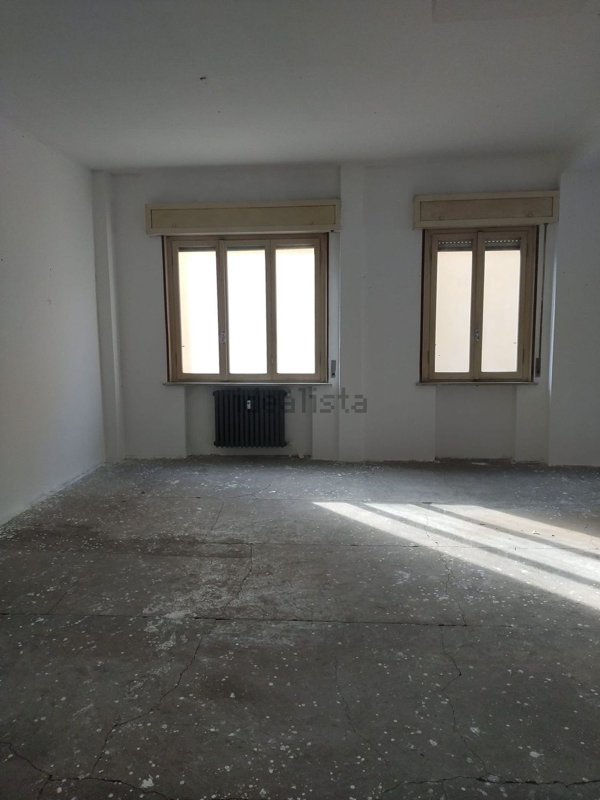 locale di sgombero in affitto a Parma in zona Lubiana