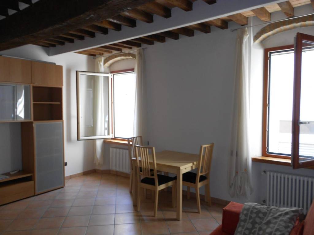 appartamento in affitto a Parma in zona Oltretorrente