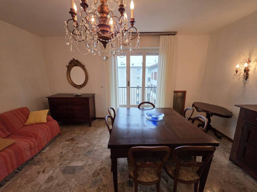 appartamento in affitto a Parma in zona Cittadella