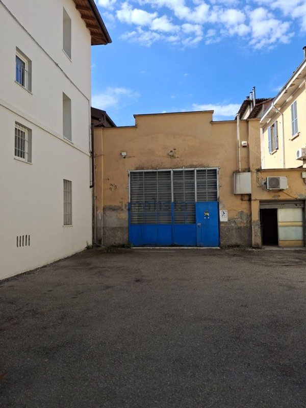 capannone in affitto a Parma