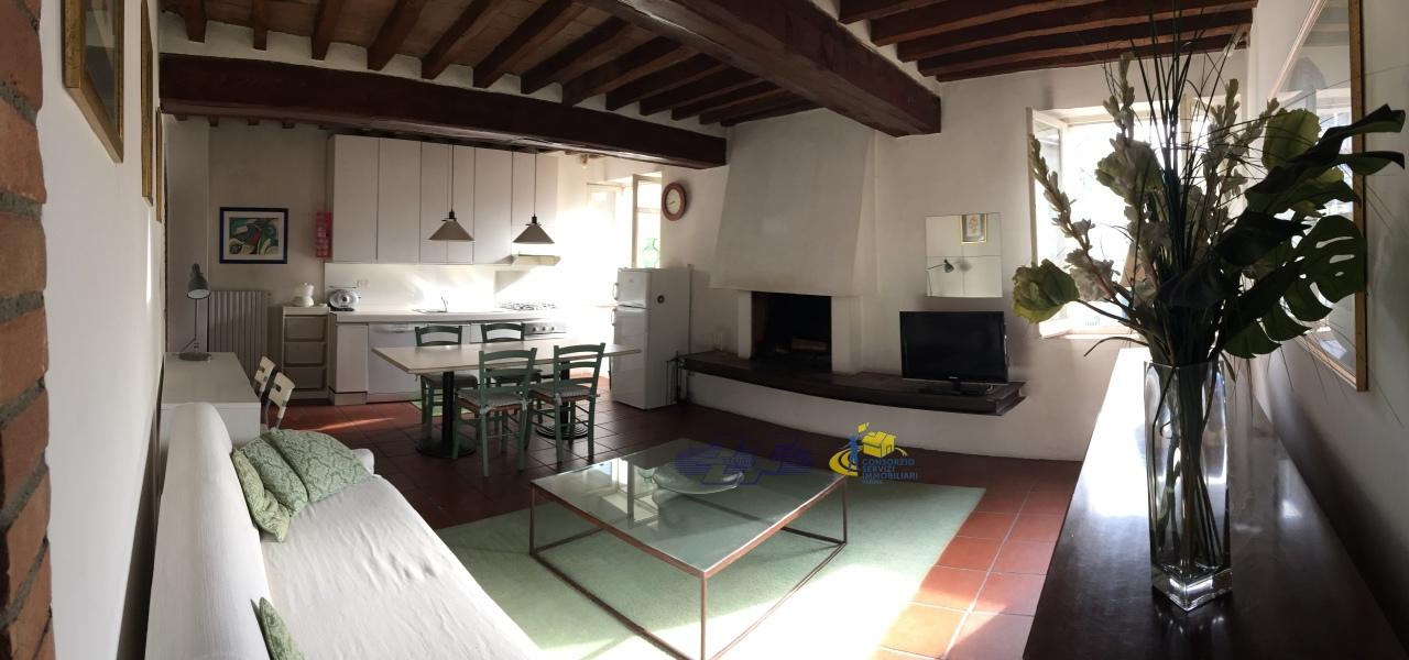 appartamento in affitto a Parma in zona Oltretorrente