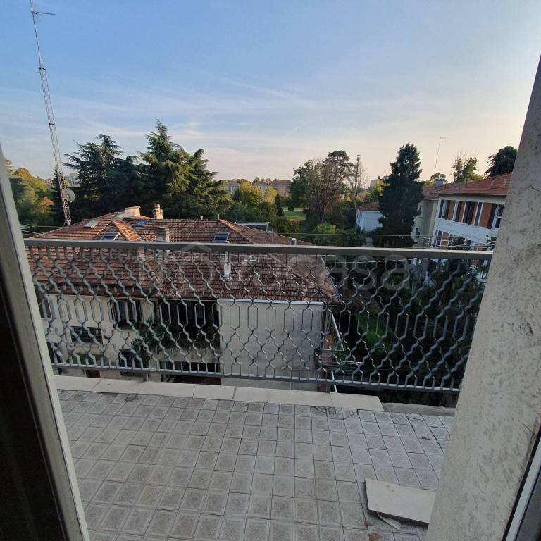 appartamento in affitto a Parma in zona Cittadella