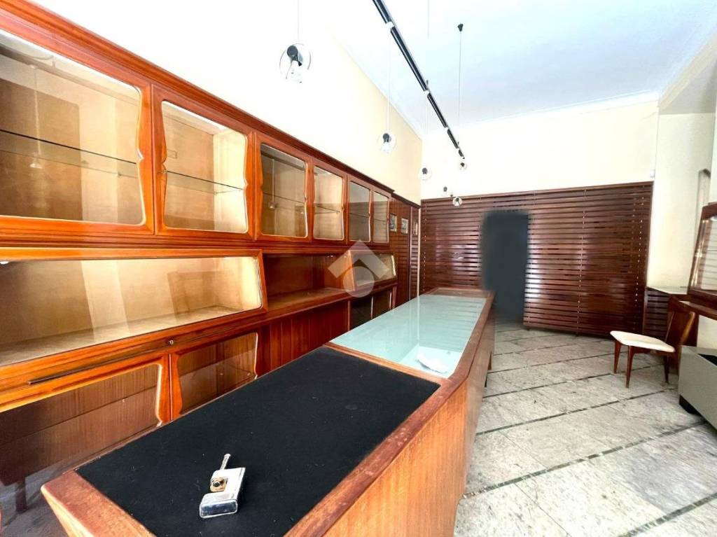 negozio in affitto a Parma in zona Centro Storico