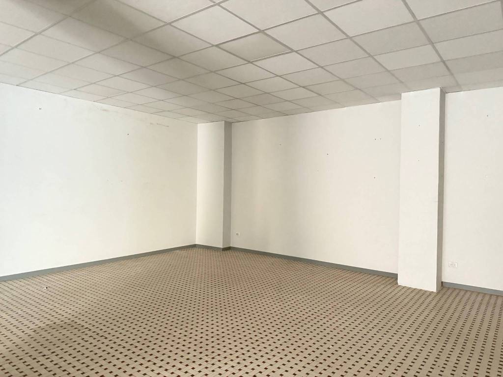 negozio in affitto a Parma in zona Centro Storico