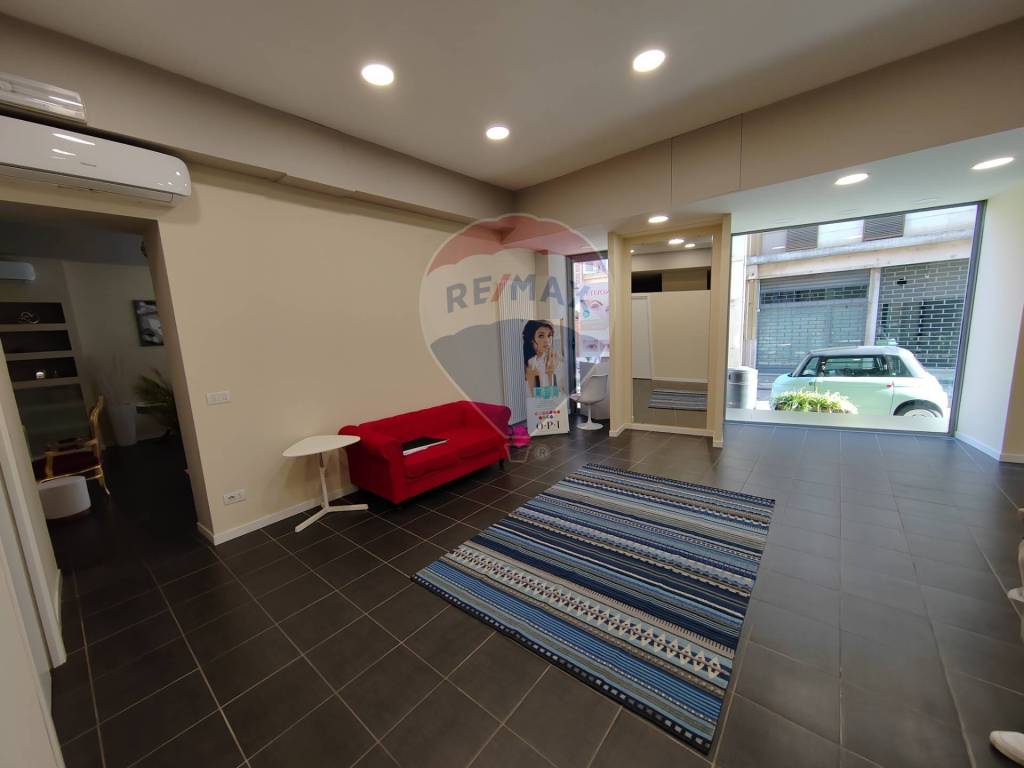 negozio in affitto a Parma in zona Centro Storico