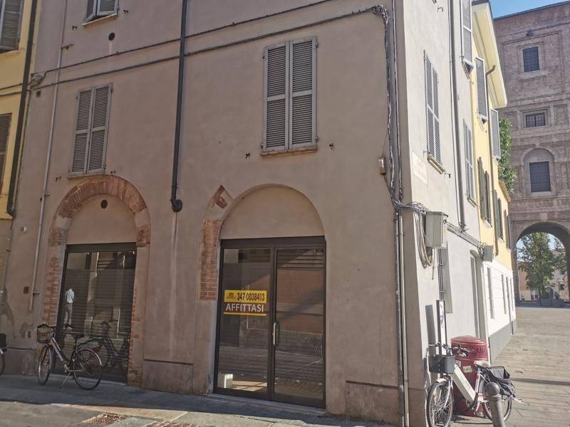 negozio in affitto a Parma in zona Centro Storico