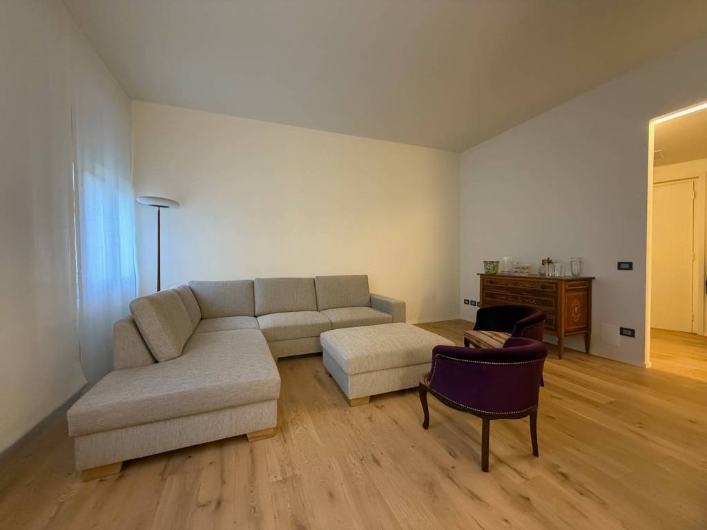 appartamento in affitto a Parma in zona Cittadella