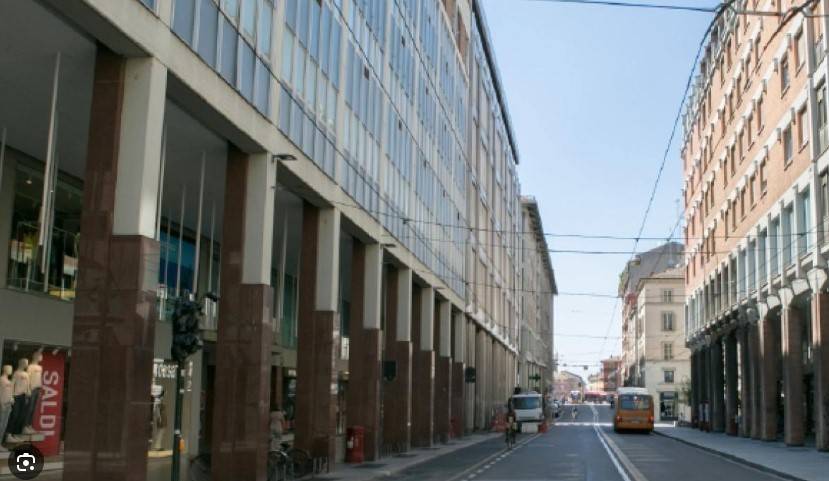 locale commerciale in affitto a Parma