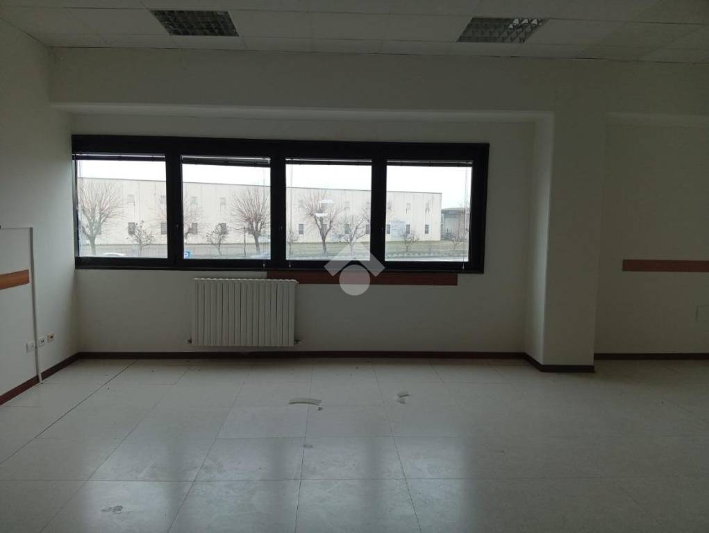 ufficio in affitto a Parma in zona Botteghino